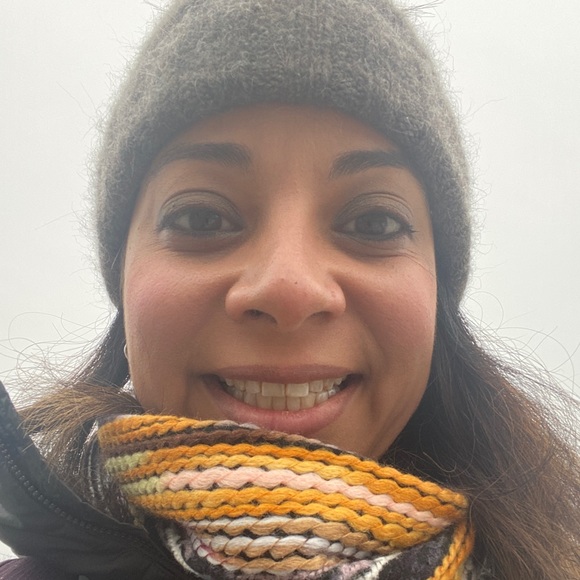 Meet your Posher, Suzanne - Picture 1 of 1